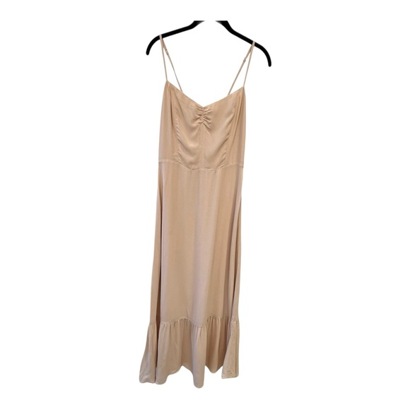 Reformation Dresses & Skirts - Reformation Emersyn Dress in Champagne Size 8
